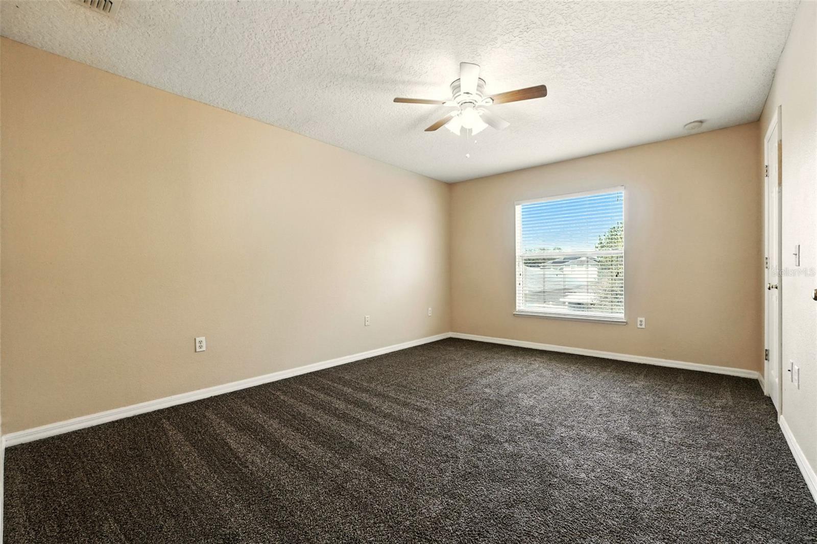 Image 33 of 43 For 4720 Salamander Street