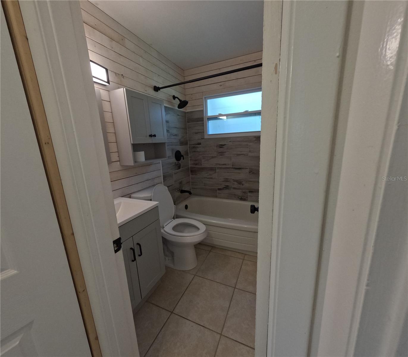 Image 11 of 17 For 809 Plumosa Avenue