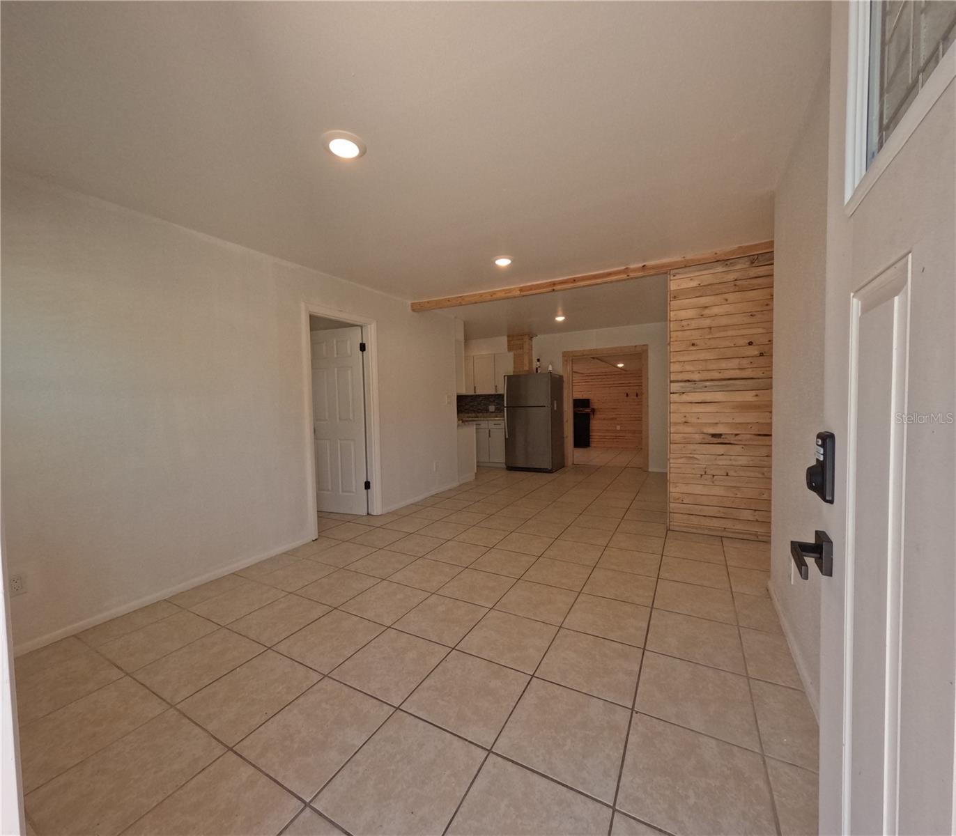 Image 4 of 17 For 809 Plumosa Avenue