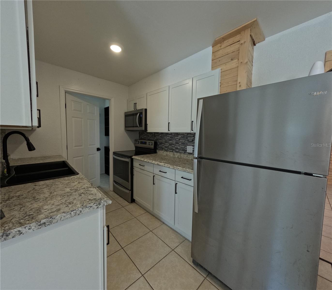 Image 6 of 17 For 809 Plumosa Avenue