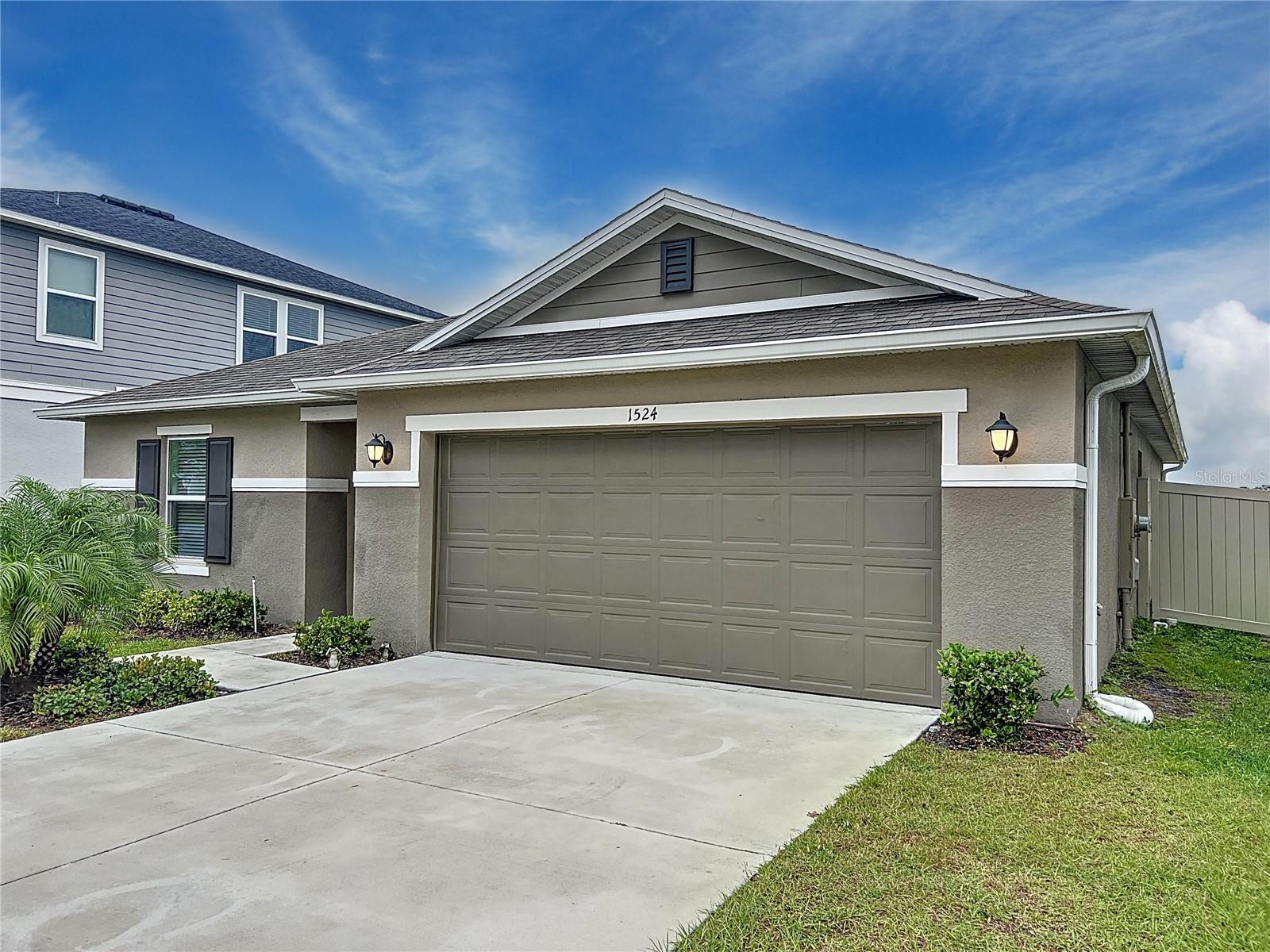 Image 2 of 17 For 1524 Venice Lane