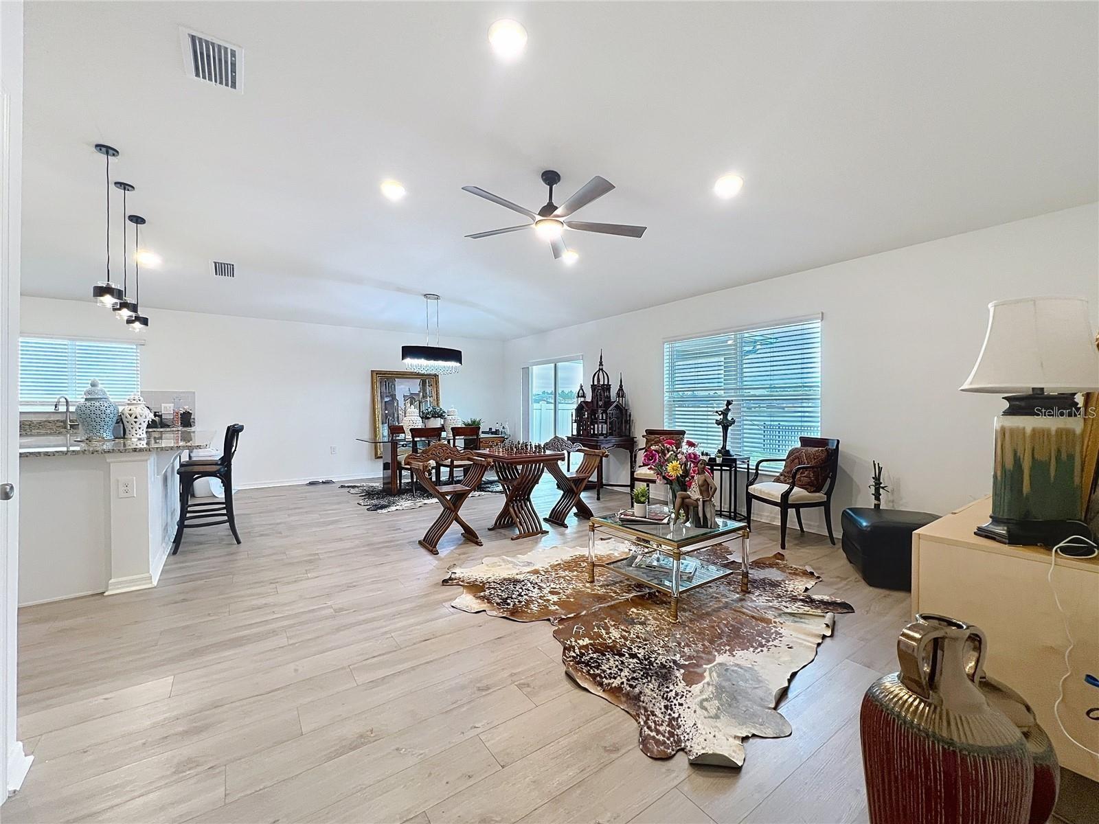 Image 3 of 17 For 1524 Venice Lane