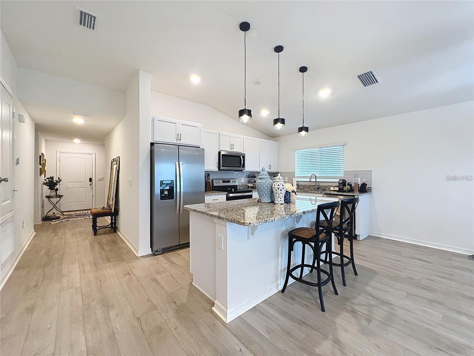 Image 4 of 17 For 1524 Venice Lane