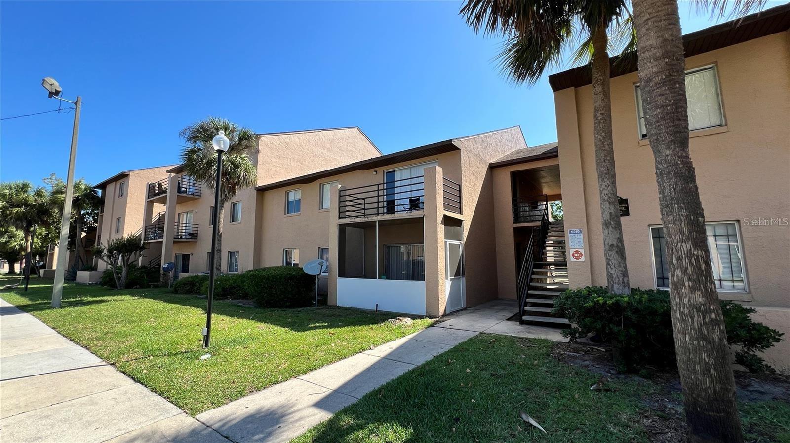 Image 2 of 10 For 5219 Via Hacienda Circle  211