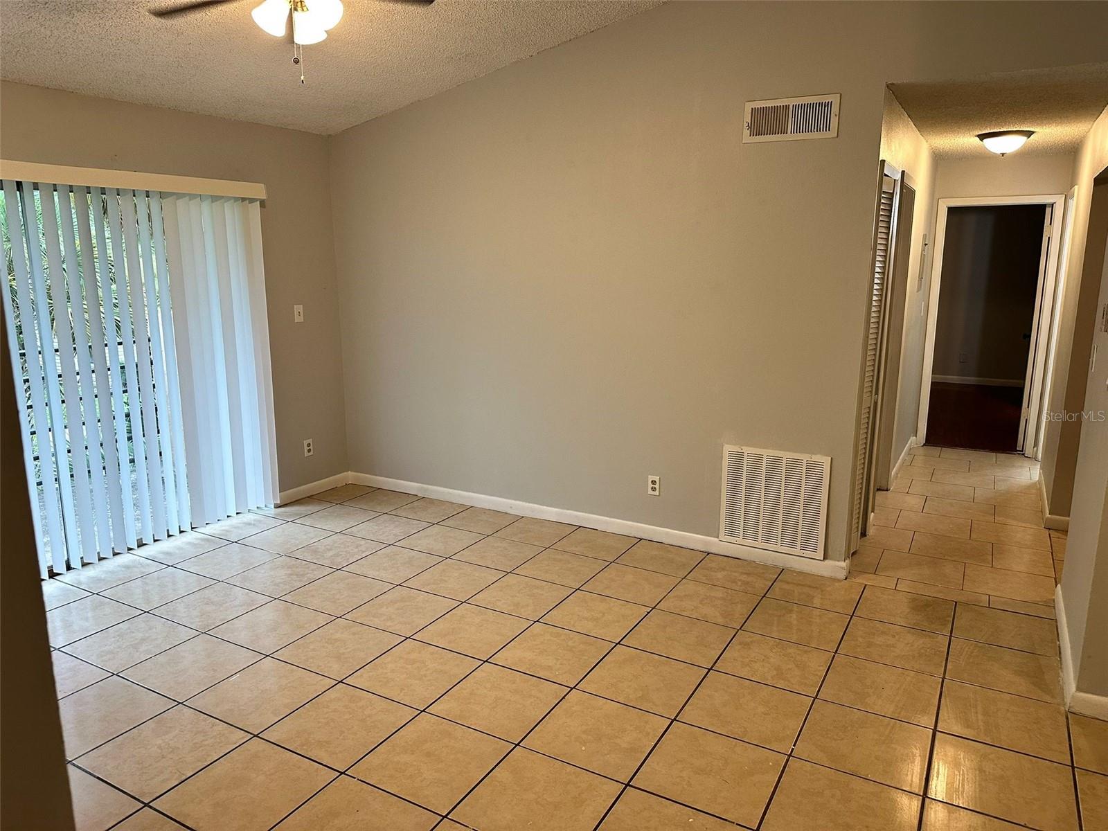 Image 3 of 10 For 5219 Via Hacienda Circle  211