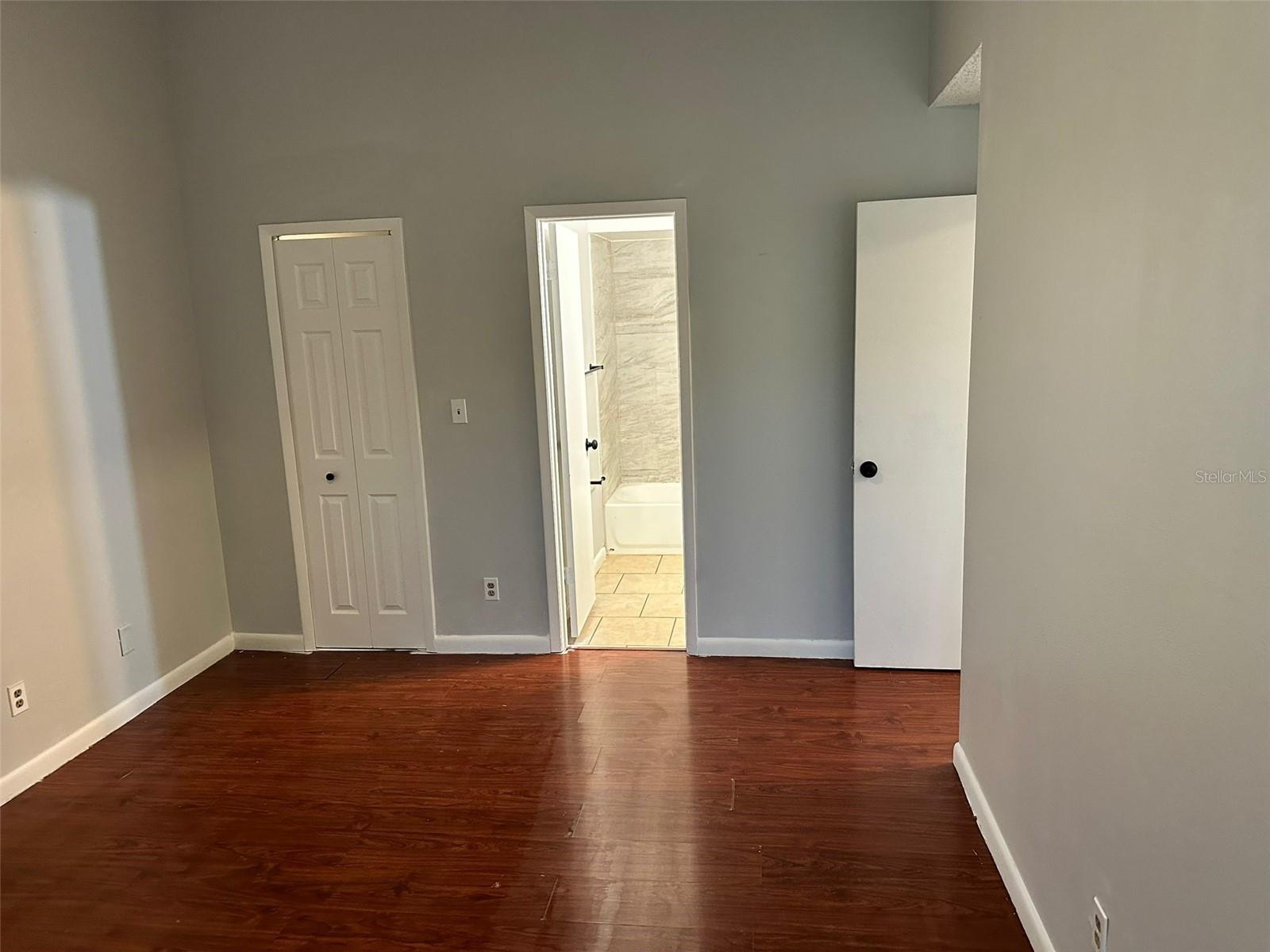 Image 9 of 10 For 5219 Via Hacienda Circle  211