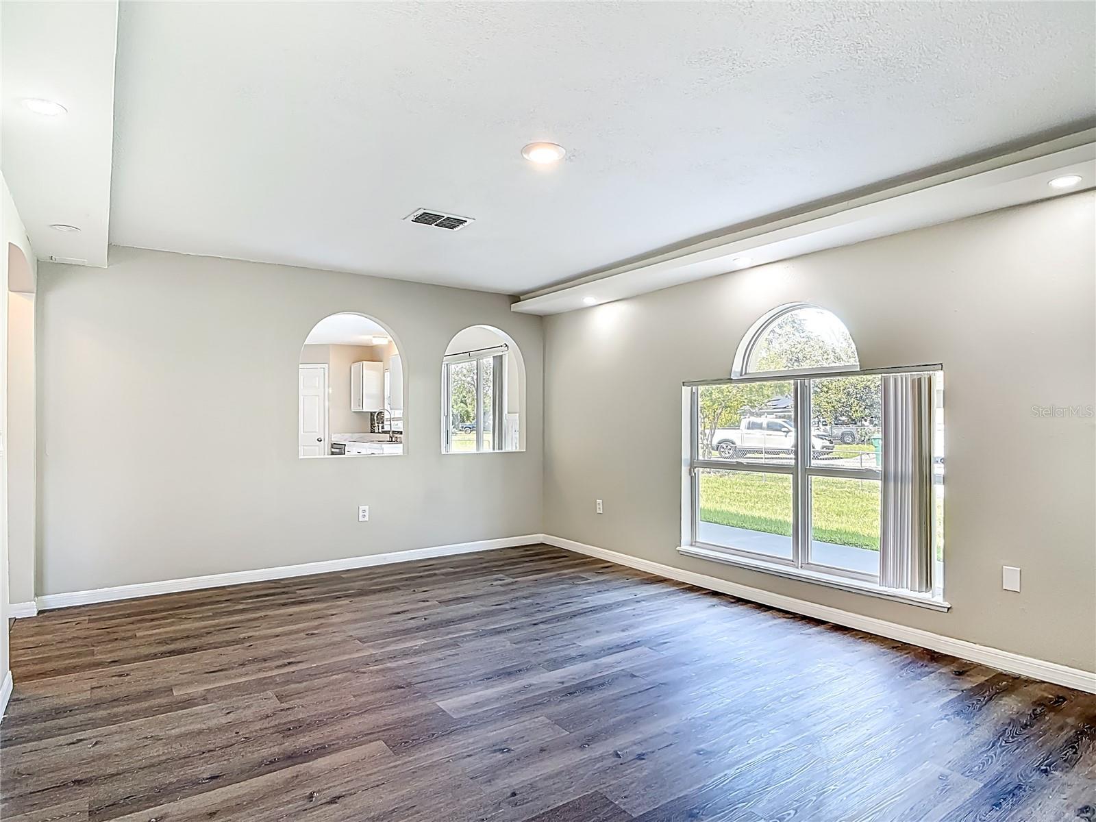 Image 14 of 70 For 2820 Waco Drive