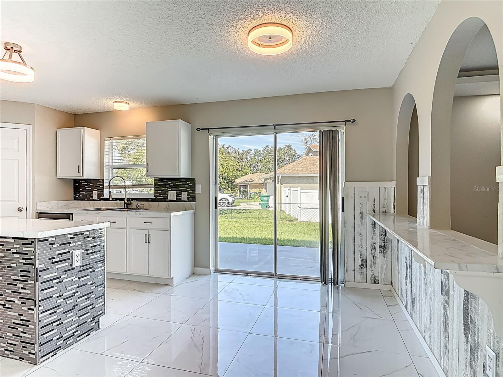 Image 17 of 70 For 2820 Waco Drive