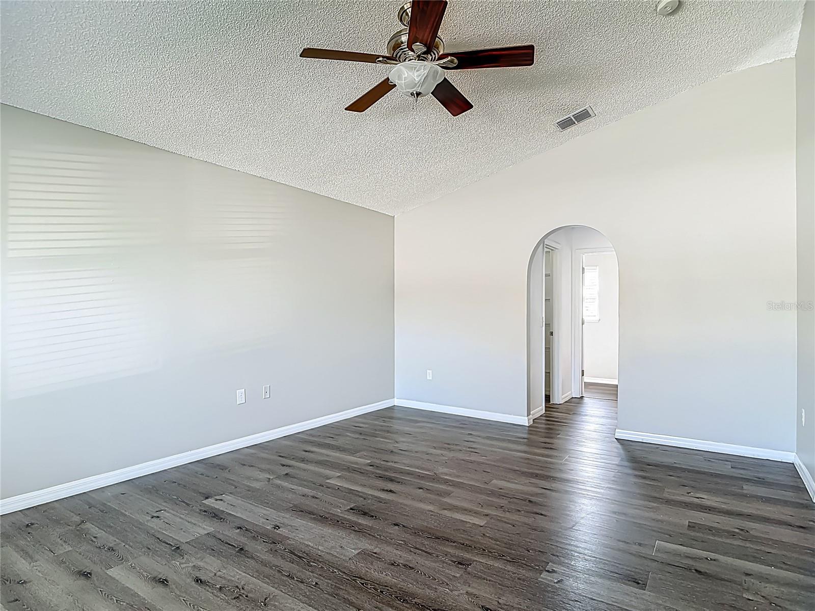 Image 42 of 70 For 2820 Waco Drive