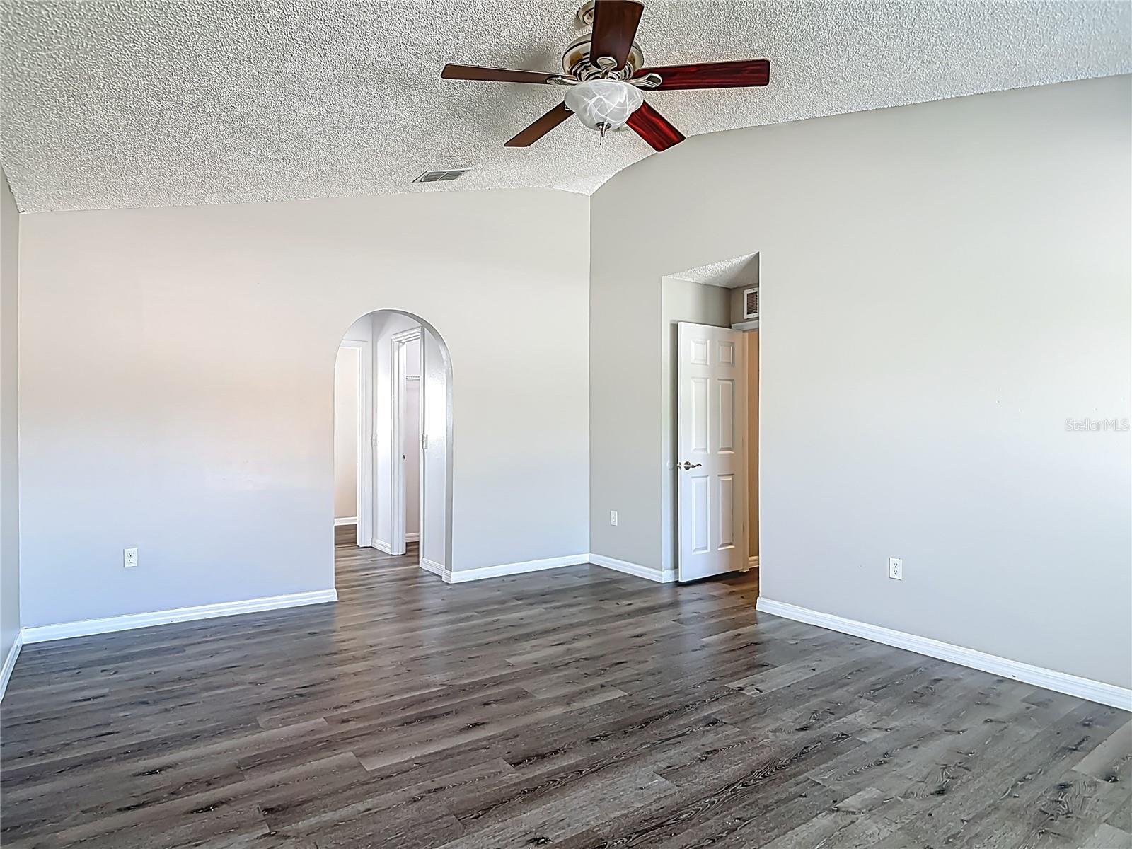 Image 43 of 70 For 2820 Waco Drive