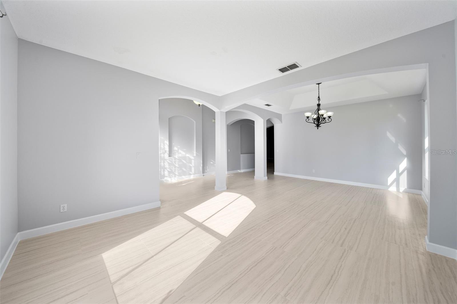 Image 4 of 27 For 3434 Bromfield Drive