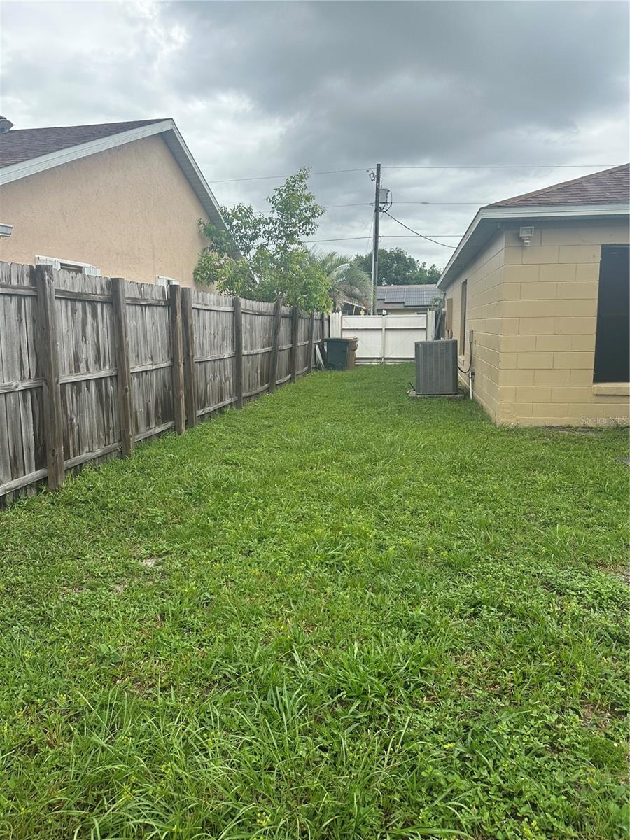 Image 14 of 14 For 712 Leonardo Court