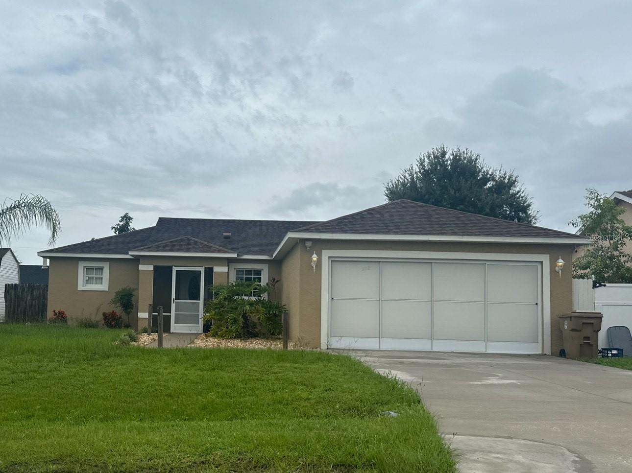 Image 2 of 14 For 712 Leonardo Court