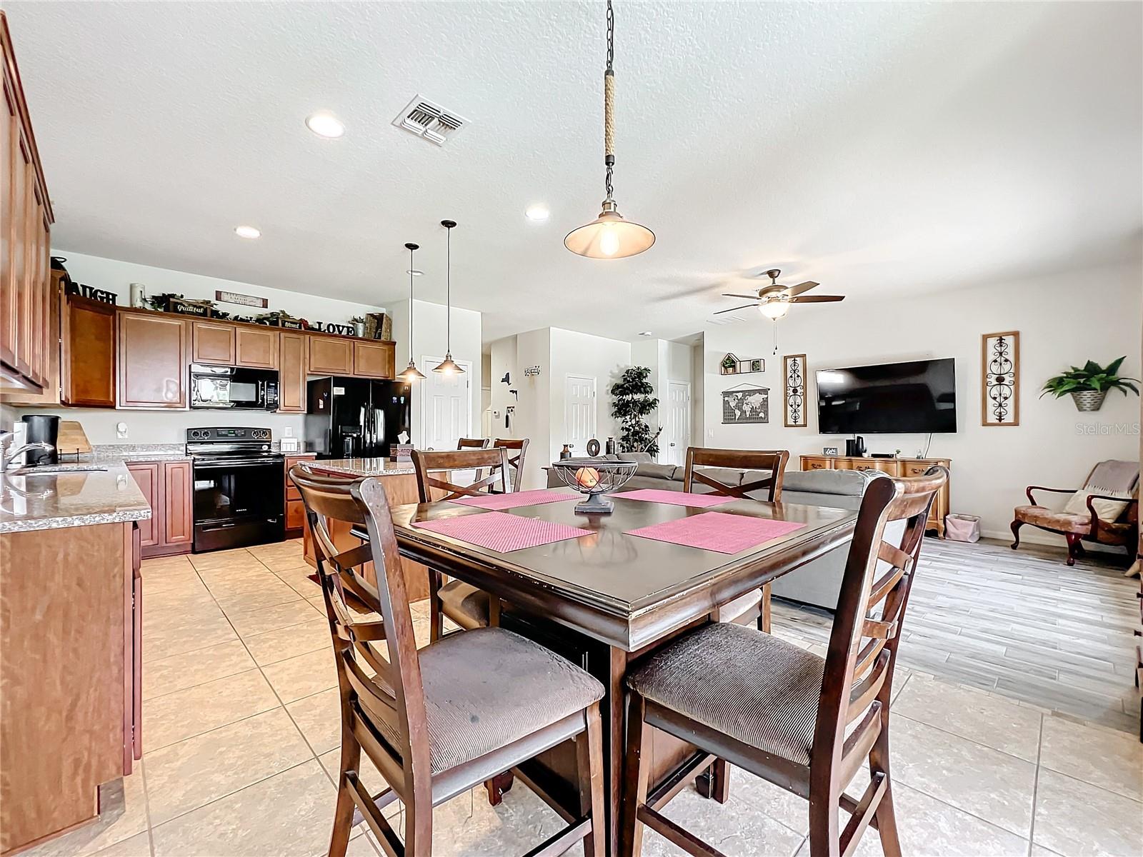 Image 21 of 48 For 8804 Hinsdale Heights Drive