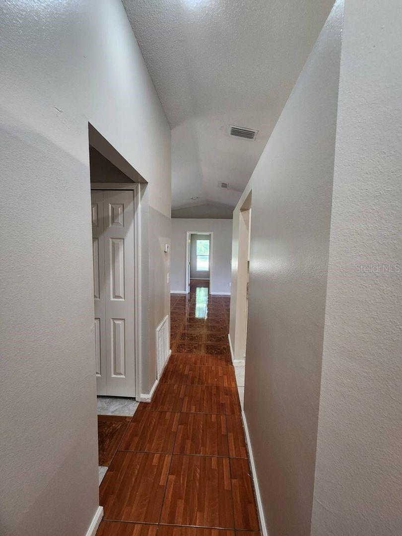 Image 31 of 51 For 801 Hazel Grove Court