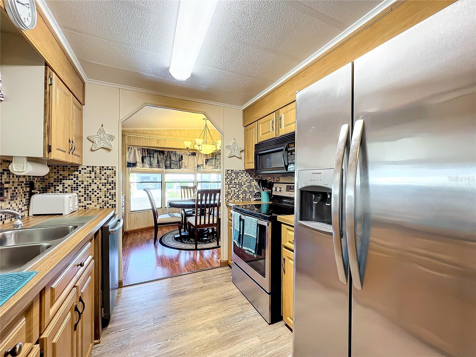 Image 13 of 47 For 6782 Brentwood Drive Ne