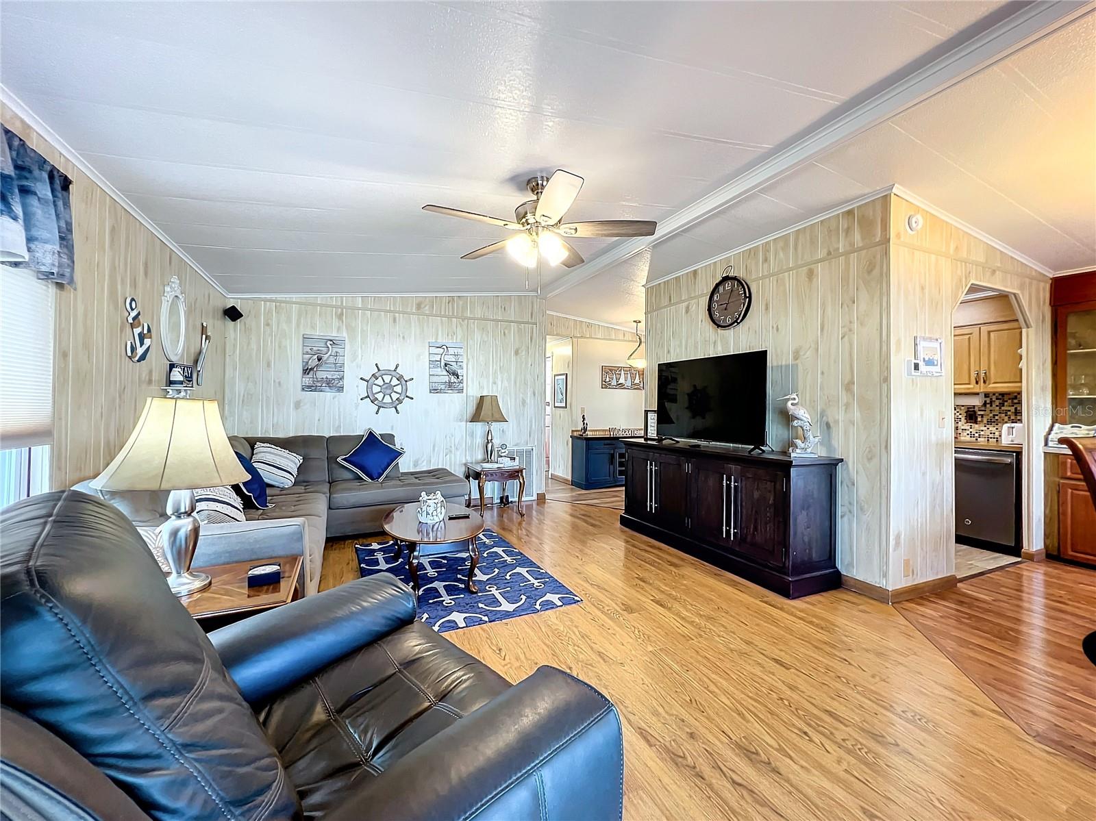 Image 5 of 47 For 6782 Brentwood Drive Ne