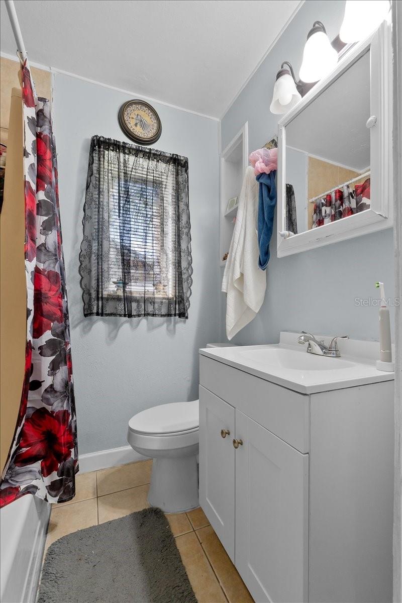 Image 18 of 23 For 3393 Avenue J Nw