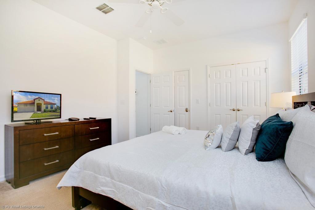 Image 13 of 28 For 2505 Rosemont Circle