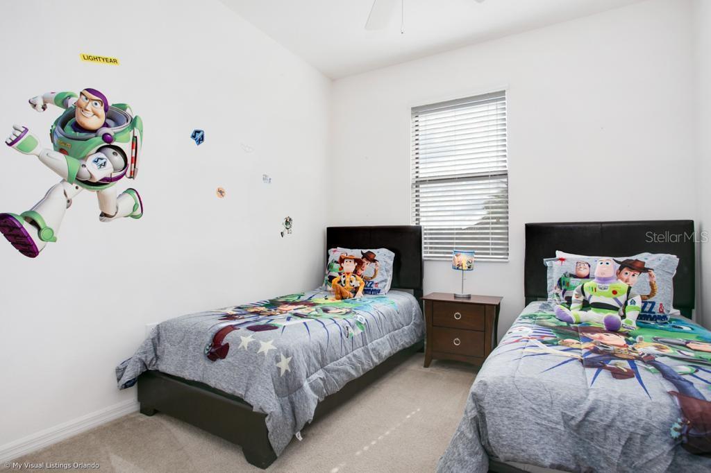 Image 16 of 28 For 2505 Rosemont Circle