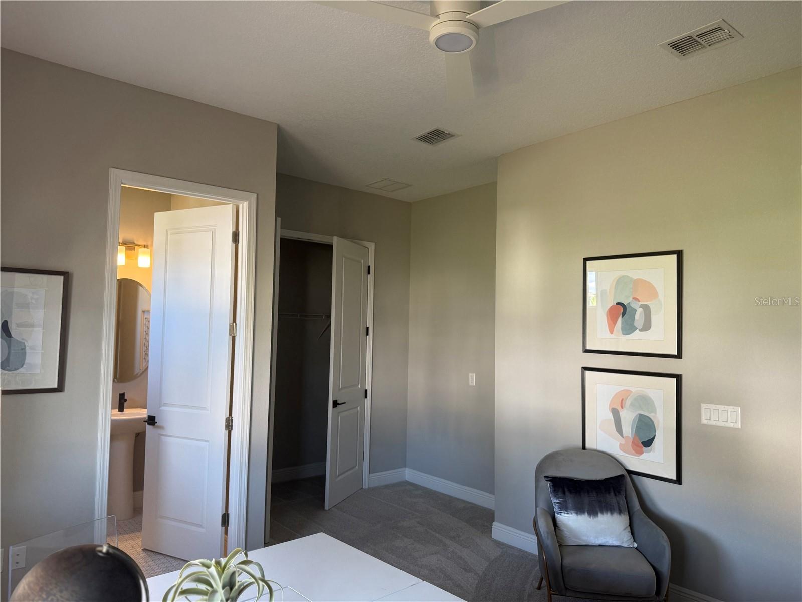 Image 12 of 91 For 2948 Scout Street
