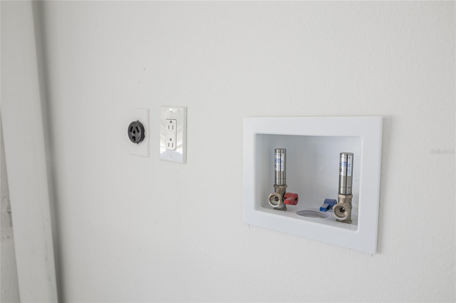 Image 17 of 48 For 3051 Granada Boulevard