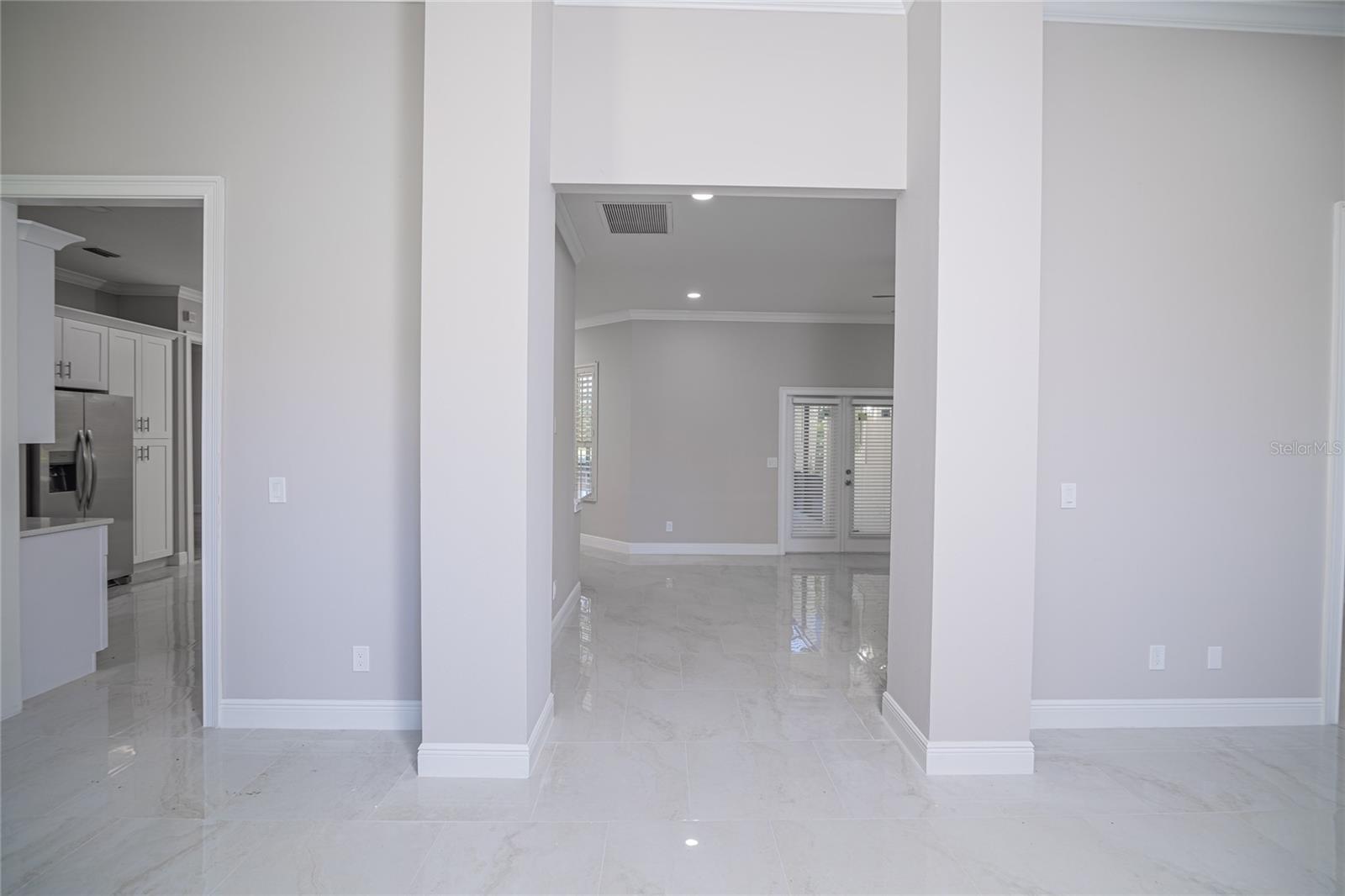 Image 19 of 48 For 3051 Granada Boulevard