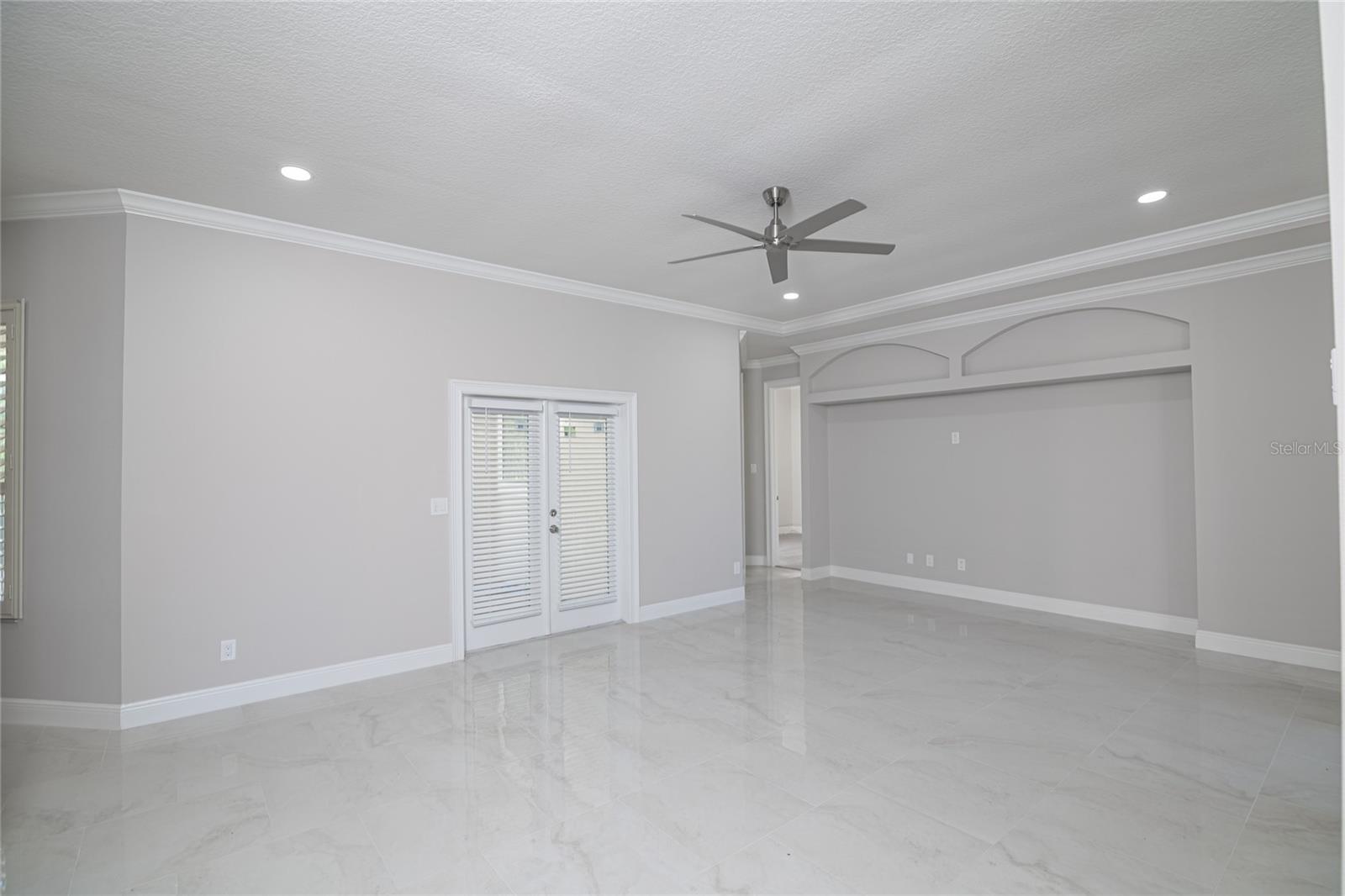 Image 24 of 48 For 3051 Granada Boulevard