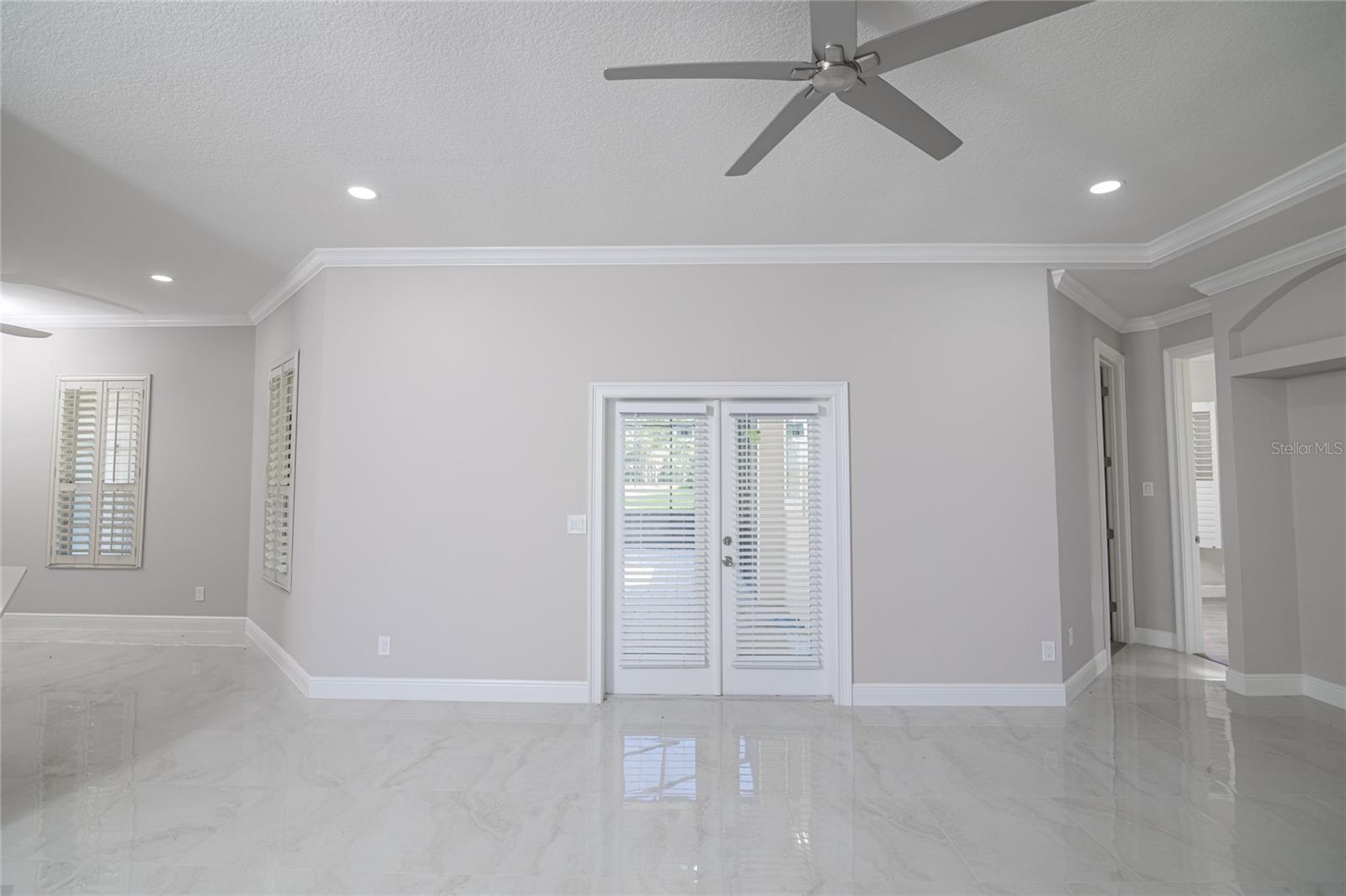 Image 25 of 48 For 3051 Granada Boulevard