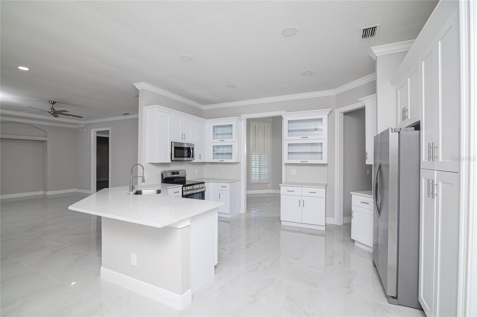 Image 28 of 48 For 3051 Granada Boulevard