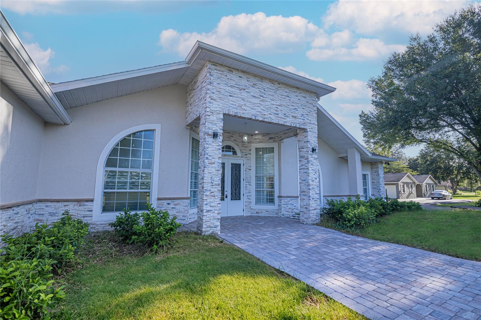 Image 4 of 48 For 3051 Granada Boulevard