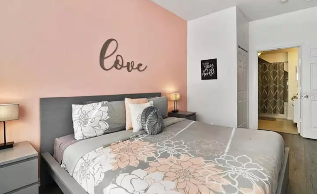Image 7 of 21 For 4560 Yellowgold Road E 105