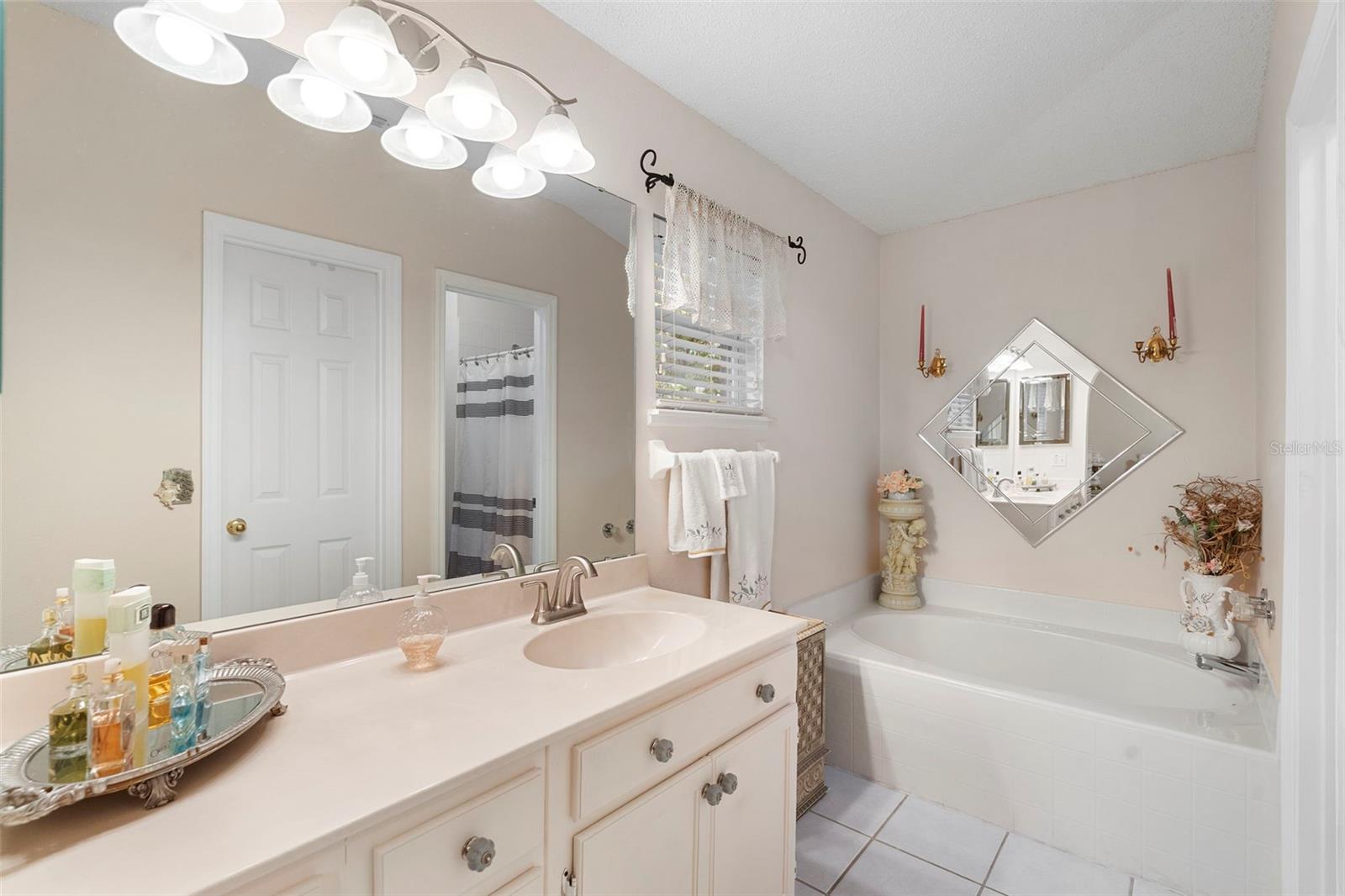 Image 26 of 41 For 2242 Wekiva Reserve Boulevard