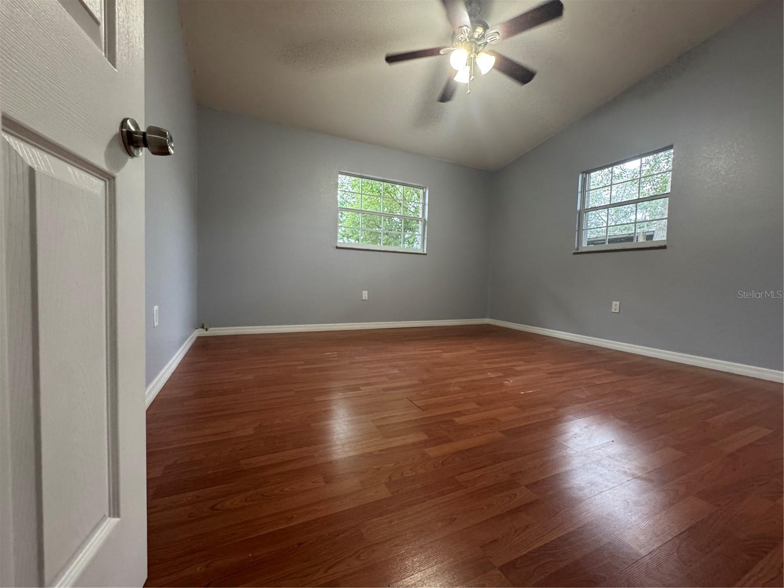 Image 23 of 24 For 511 Carolina Avenue