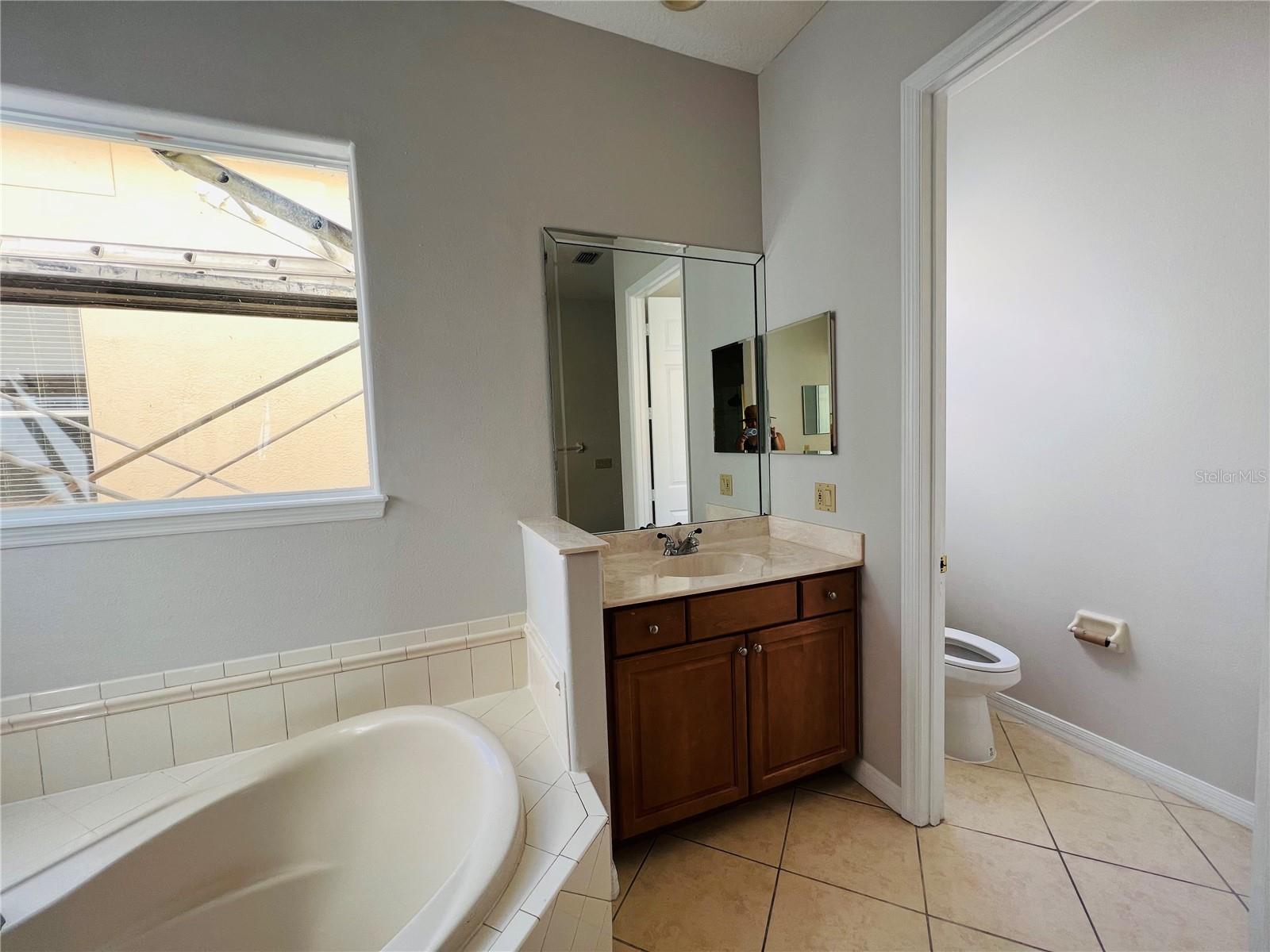 Image 21 of 28 For 8413 Saint Marino Boulevard