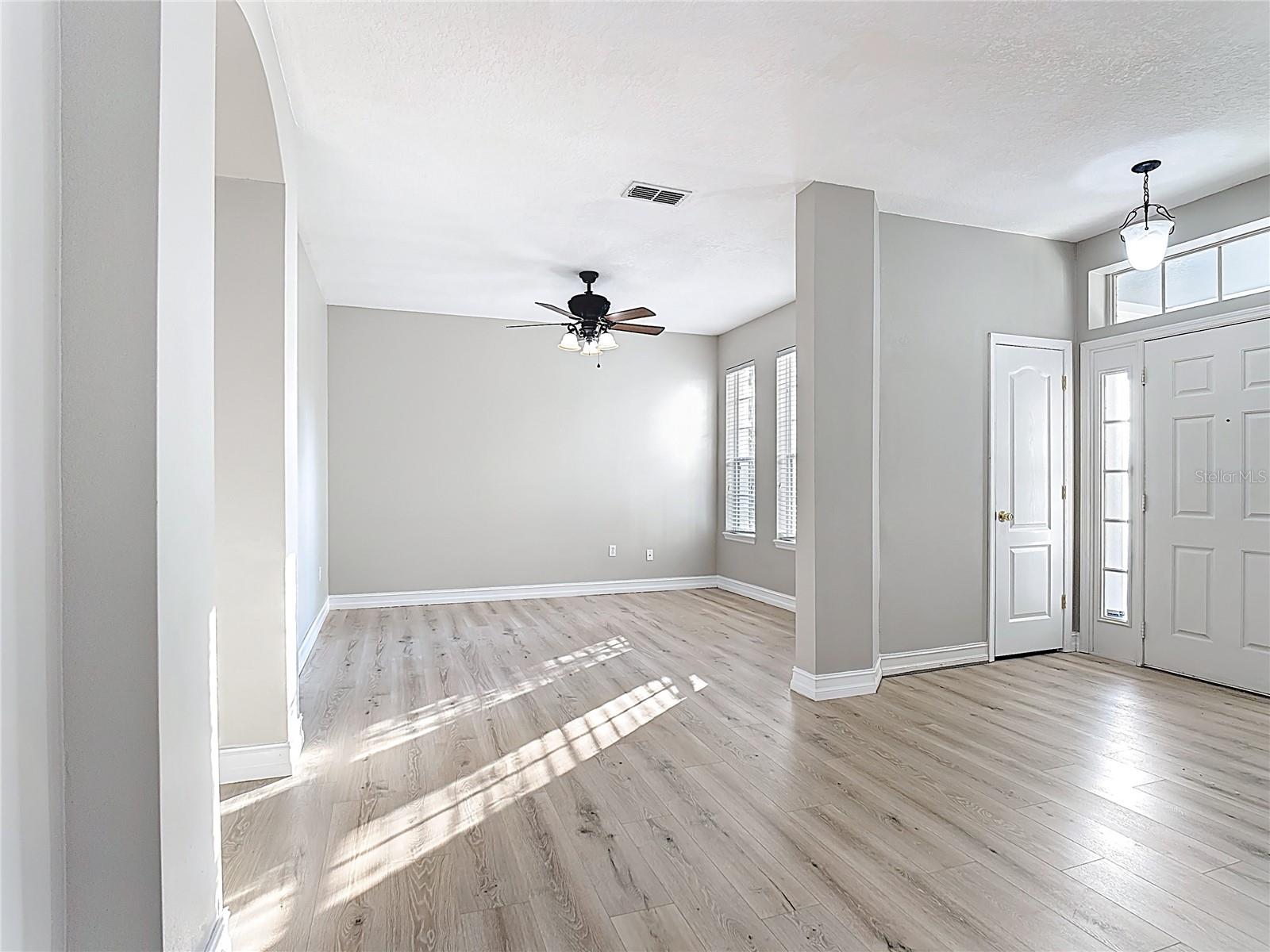 Image 12 of 54 For 3325 Primrose Willow Drive