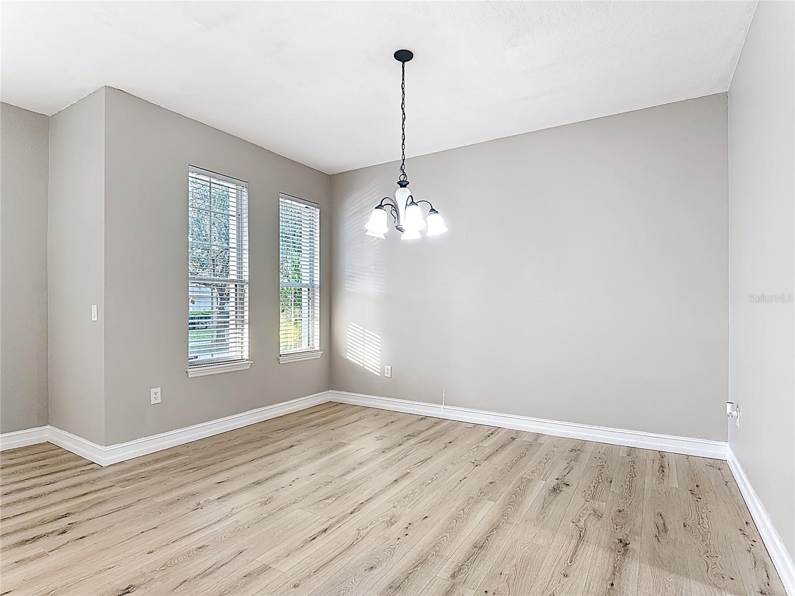 Image 13 of 54 For 3325 Primrose Willow Drive