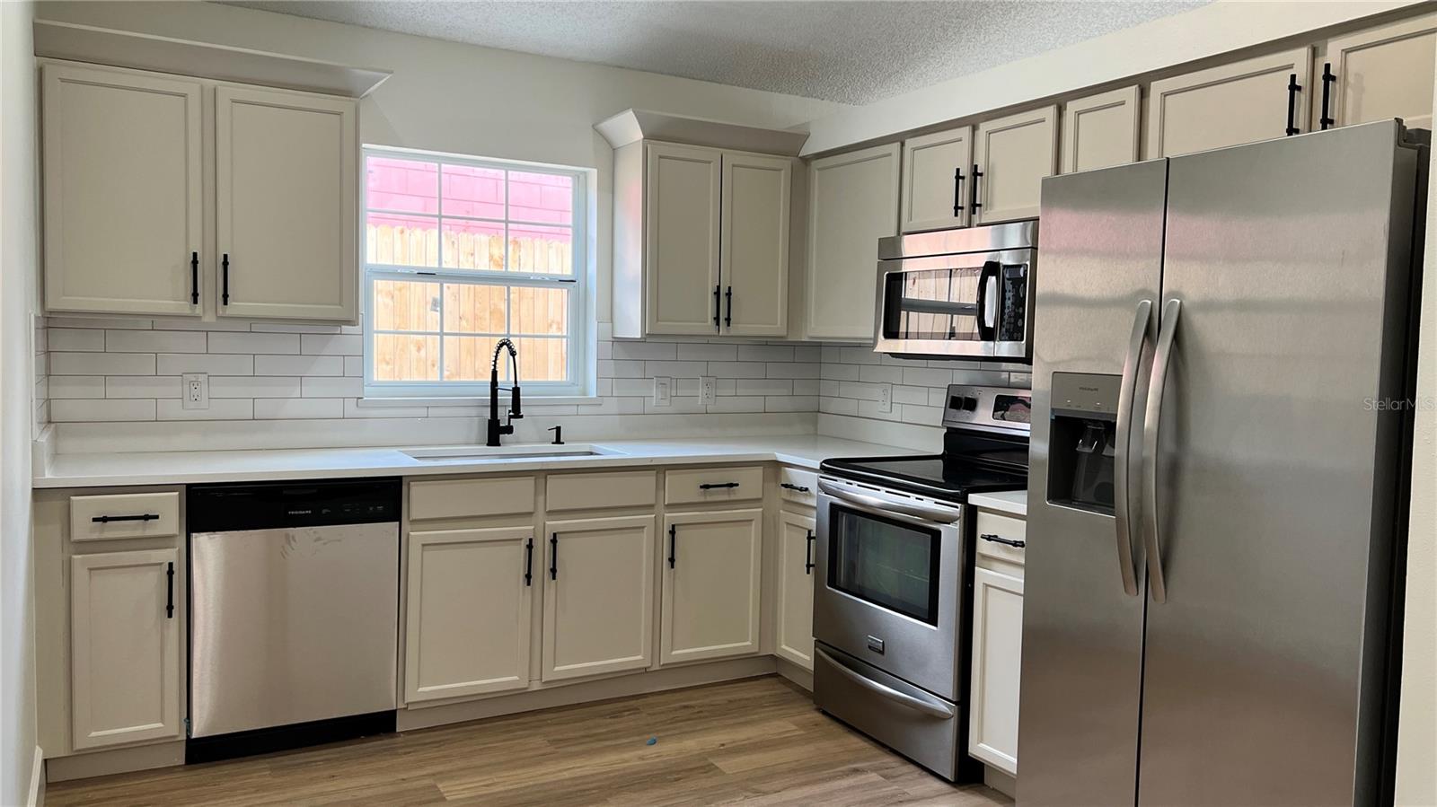 Image 6 of 18 For 5617 Golf Club Parkway