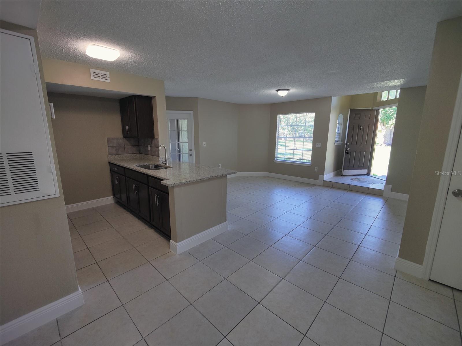 Image 10 of 35 For 445 Fountainhead Circle 157