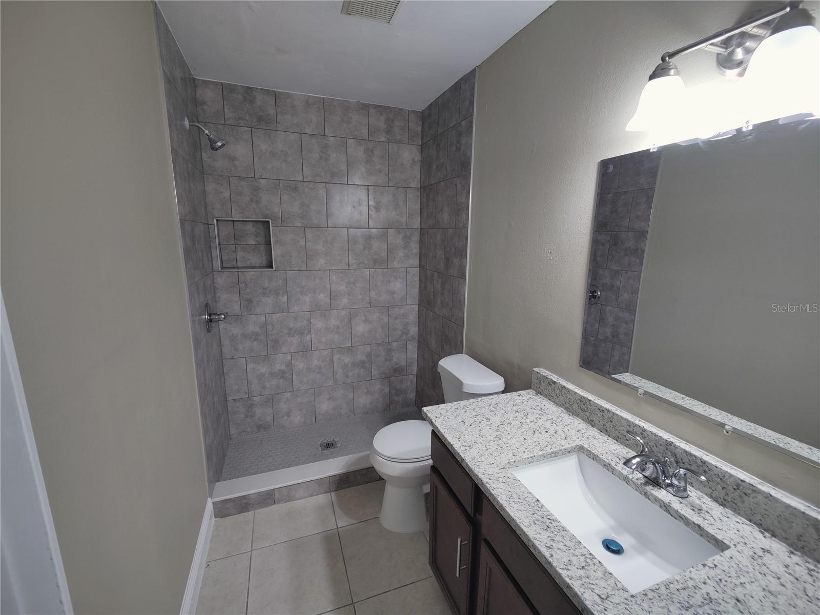 Image 20 of 35 For 445 Fountainhead Circle 157