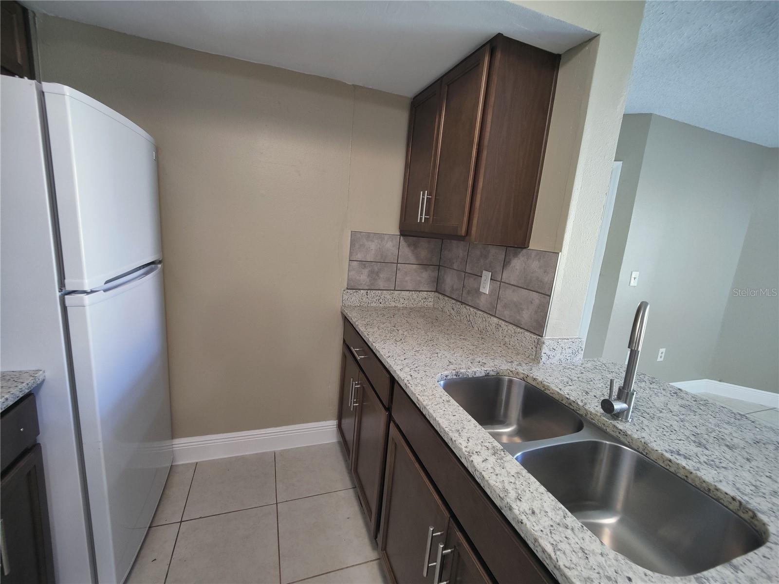 Image 5 of 35 For 445 Fountainhead Circle 157