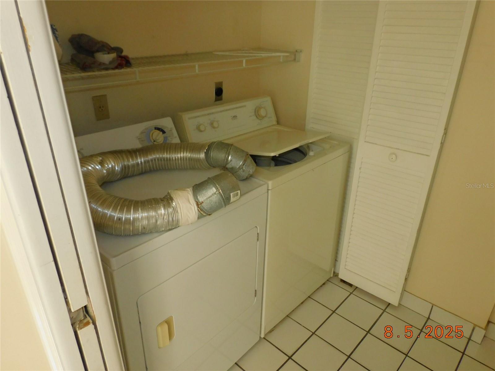Image 5 of 10 For 2413 Summerfield Way 2413