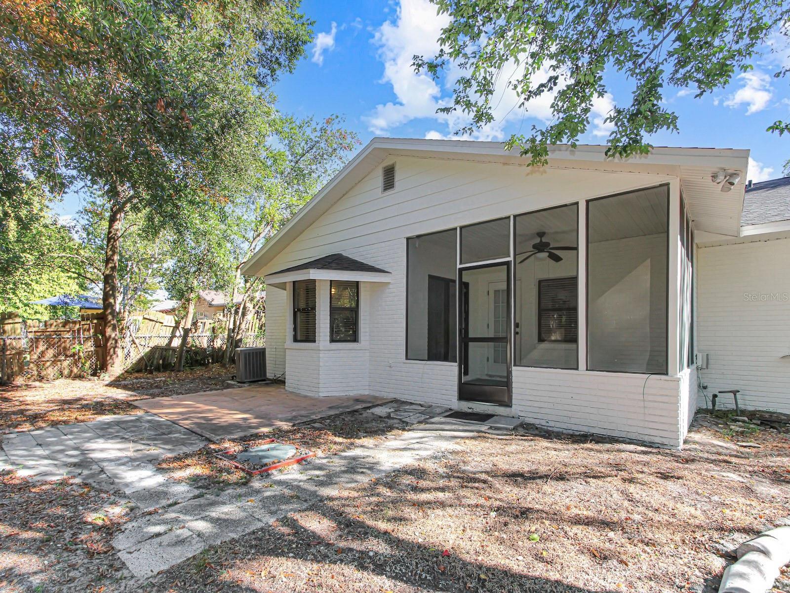 Image 20 of 24 For 1234 Lynwood Avenue