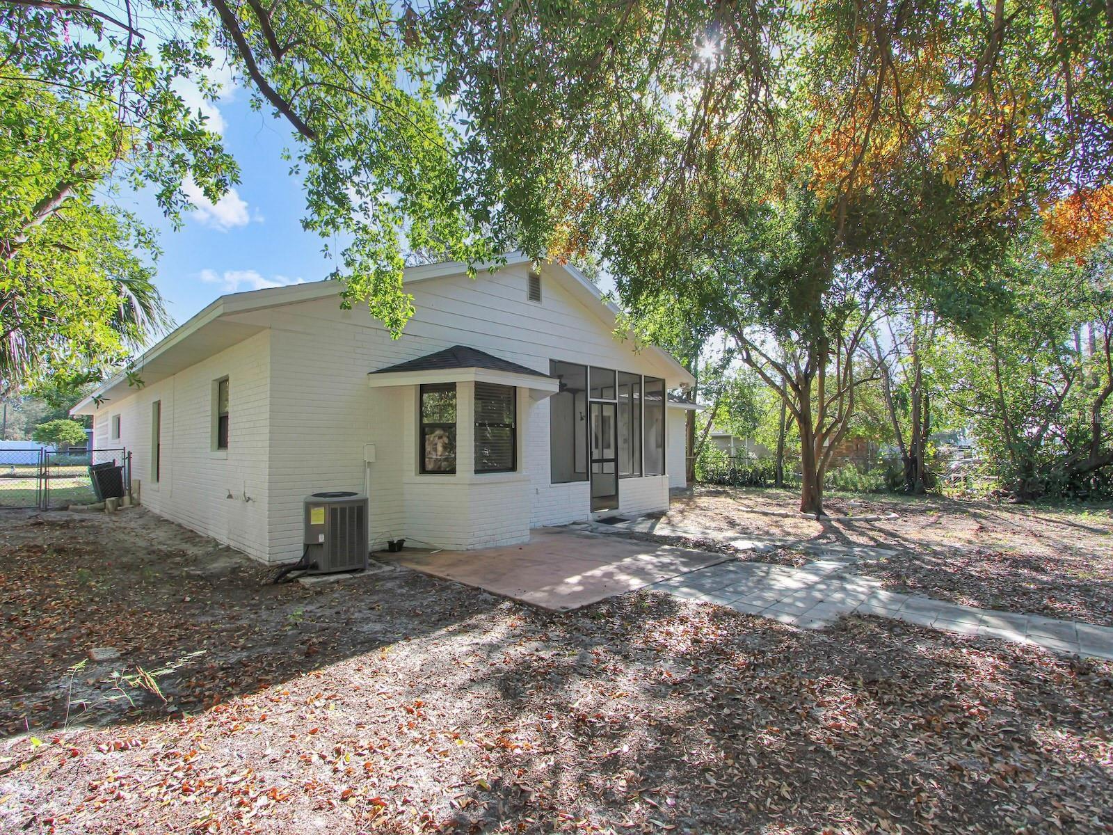 Image 21 of 24 For 1234 Lynwood Avenue