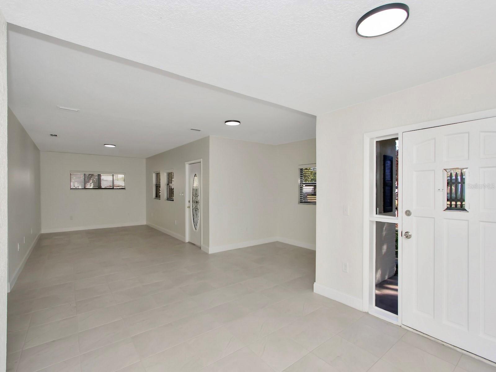 Image 3 of 24 For 1234 Lynwood Avenue