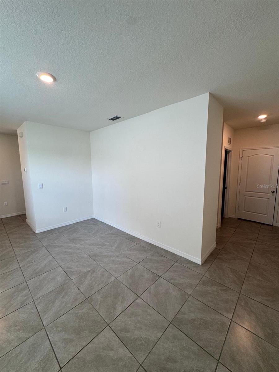 Image 7 of 27 For 2422 Taloncrest Court