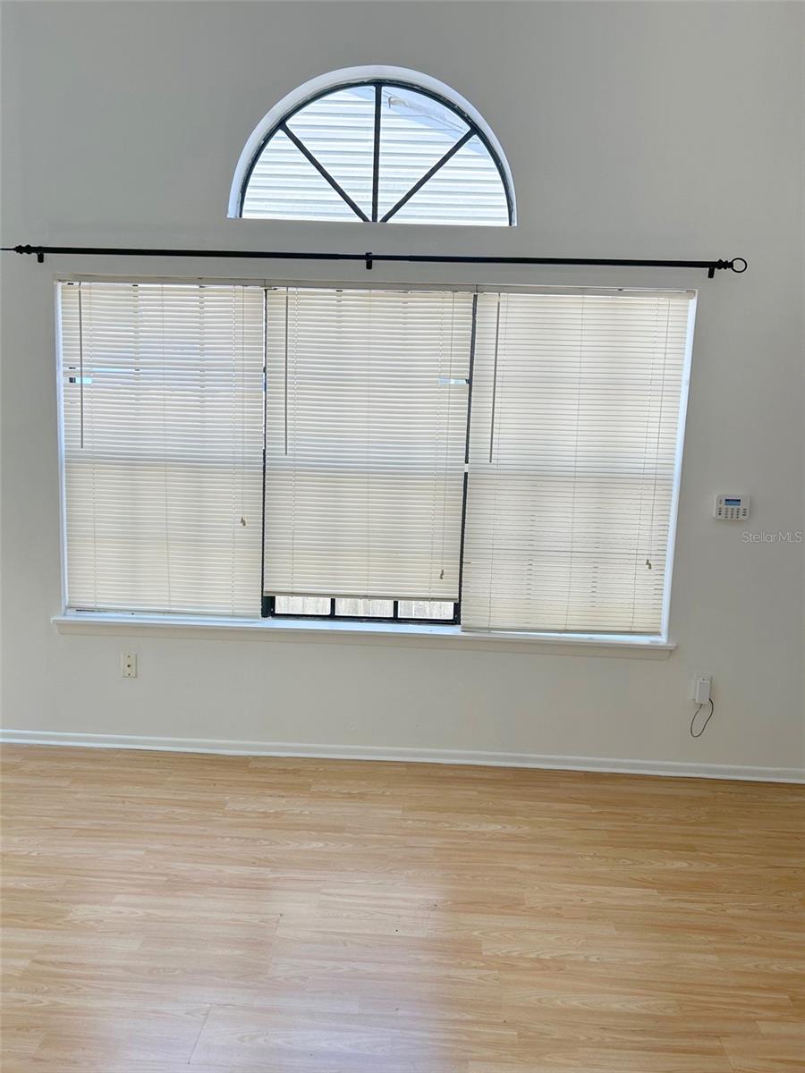 Image 4 of 9 For 2900 Risser Avenue