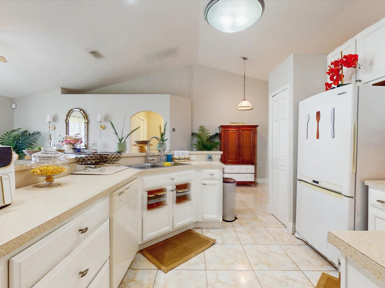 Image 16 of 40 For 411 Mallard Way