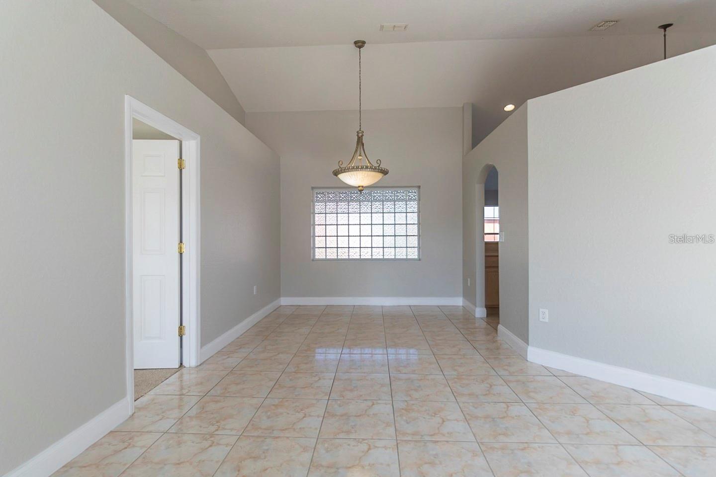 Image 3 of 40 For 411 Mallard Way