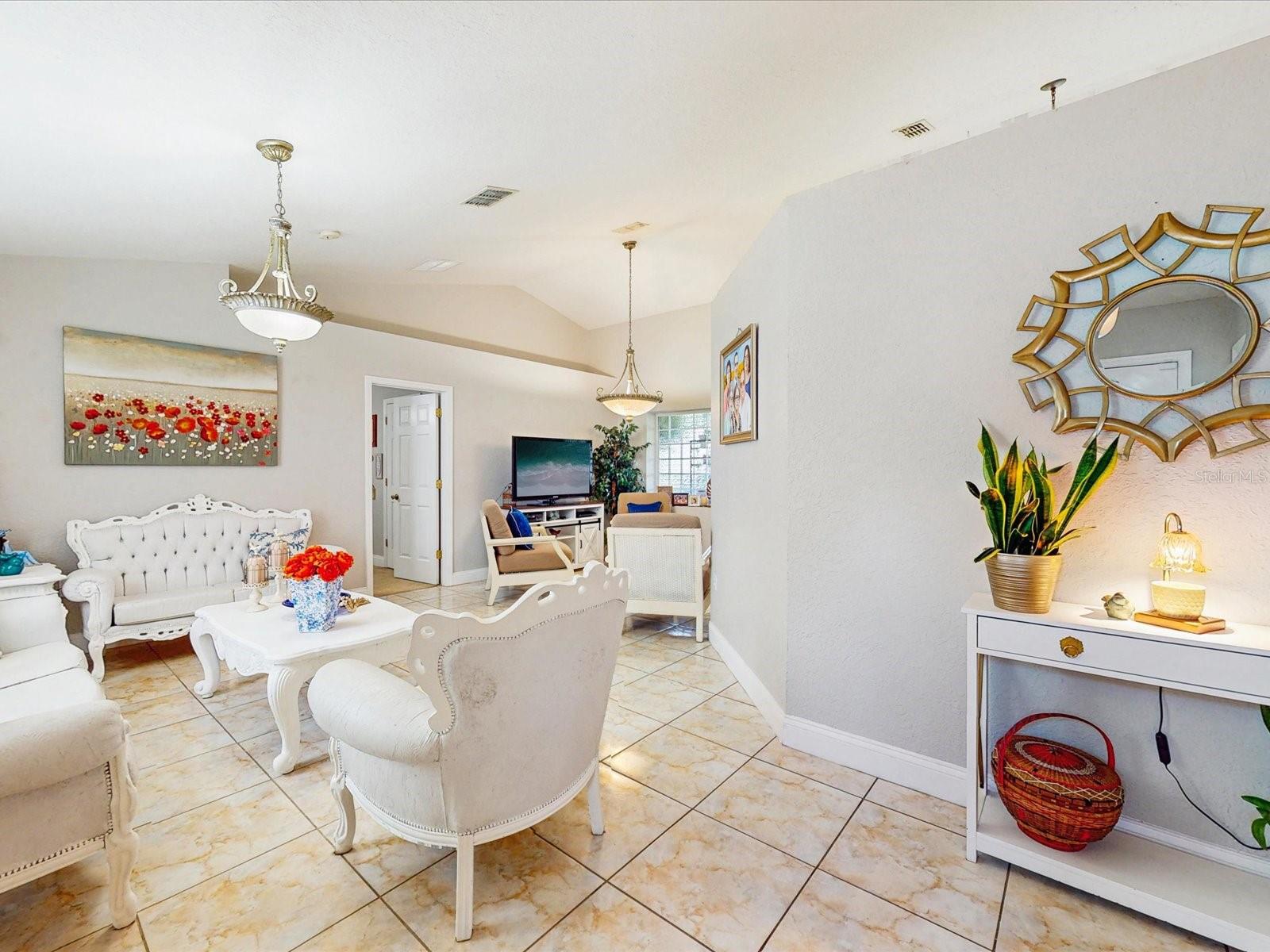 Image 5 of 40 For 411 Mallard Way